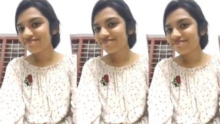 CUTE SLIM YOUNG MALLU GF TEASING NIPPLES