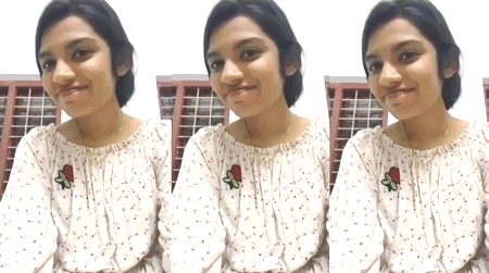 CUTE SLIM YOUNG MALLU GF TEASING NIPPLES